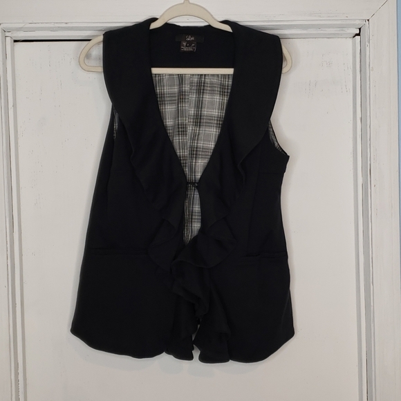 Luii Black Vest with Ruffle Dark Academia Style - Picture 1 of 6